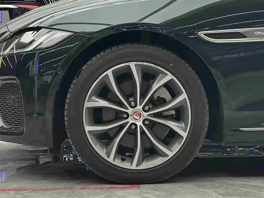 Jaguar XFL 2023 из CN, фото 7