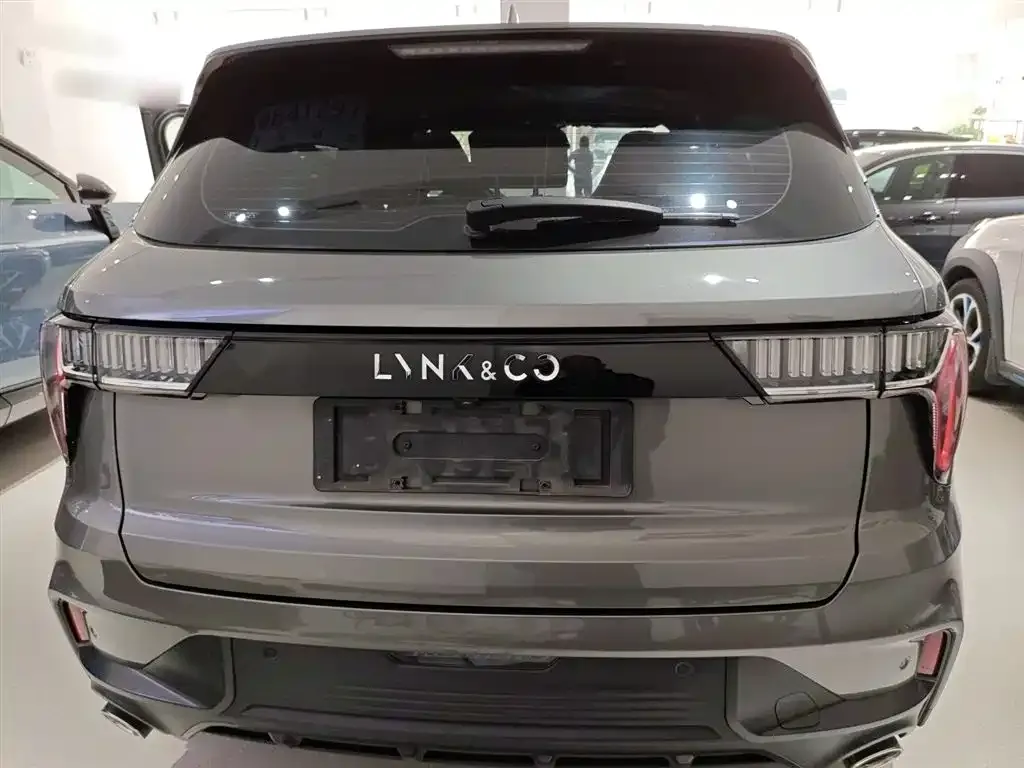 Lynk & Co 01 EM-P 2022 из CN, фото 6