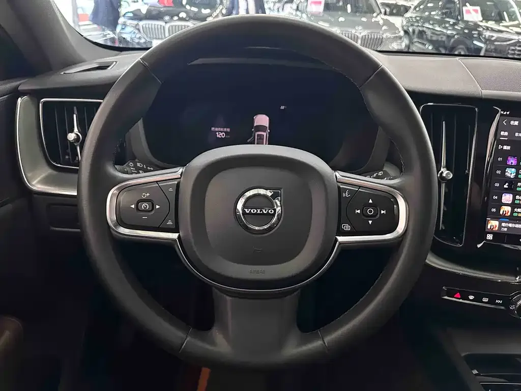 Volvo XC60 2022 из CN, фото 10