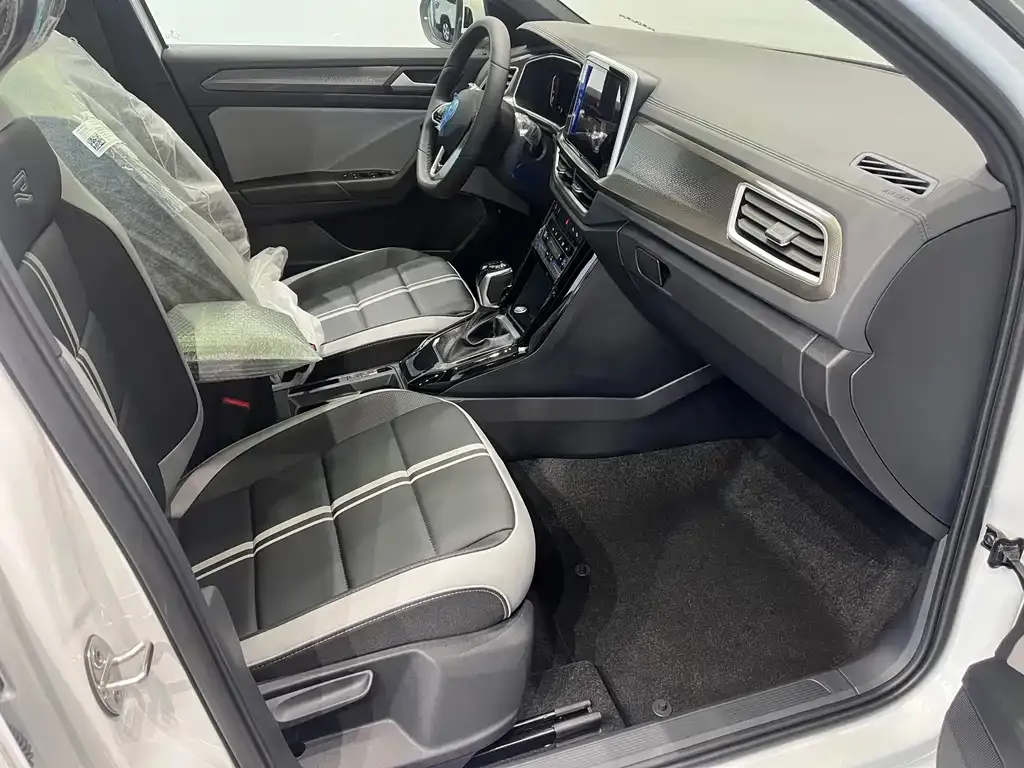 Volkswagen T-Roc 2025 из CN, фото 7