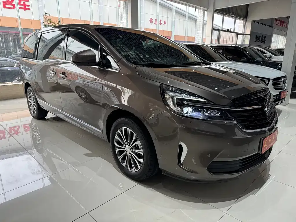 Buick GL8 2022 из CN, фото 3