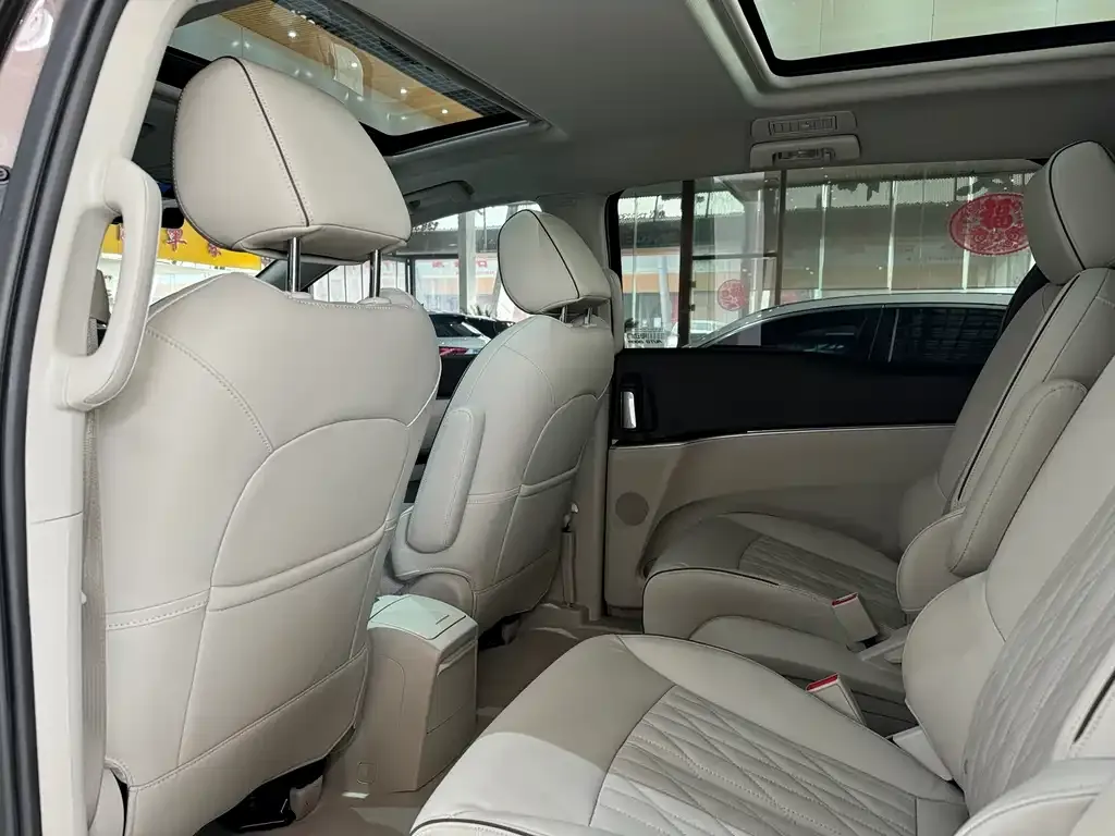 Buick GL8 2022 из CN, фото 6