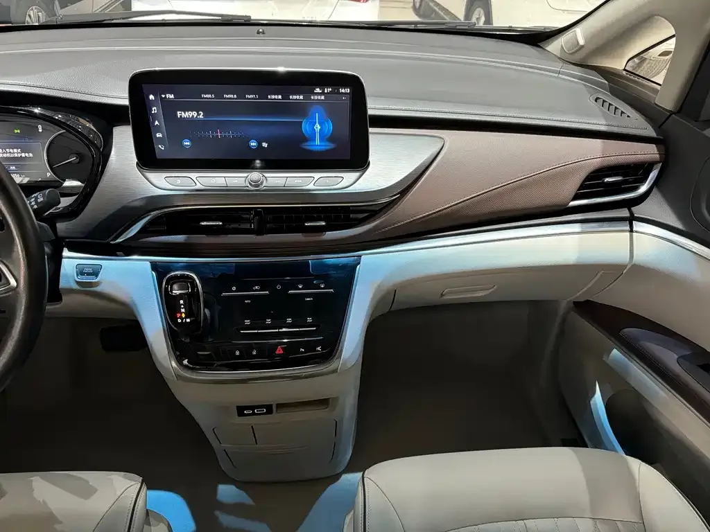 Buick GL8 2022 из CN, фото 5