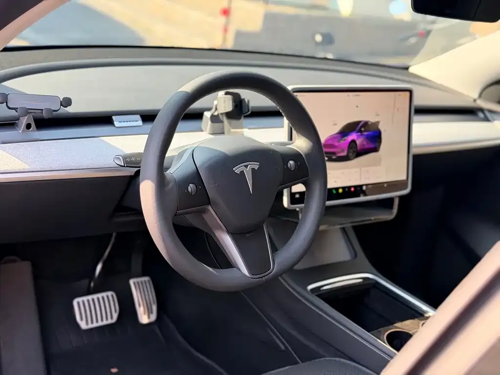 Tesla Model Y 2024 из CN, фото 2
