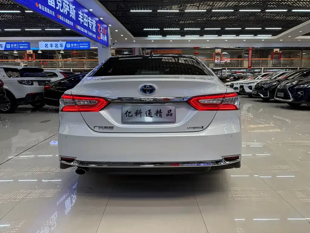 Toyota Camry 2023 из CN, фото 9