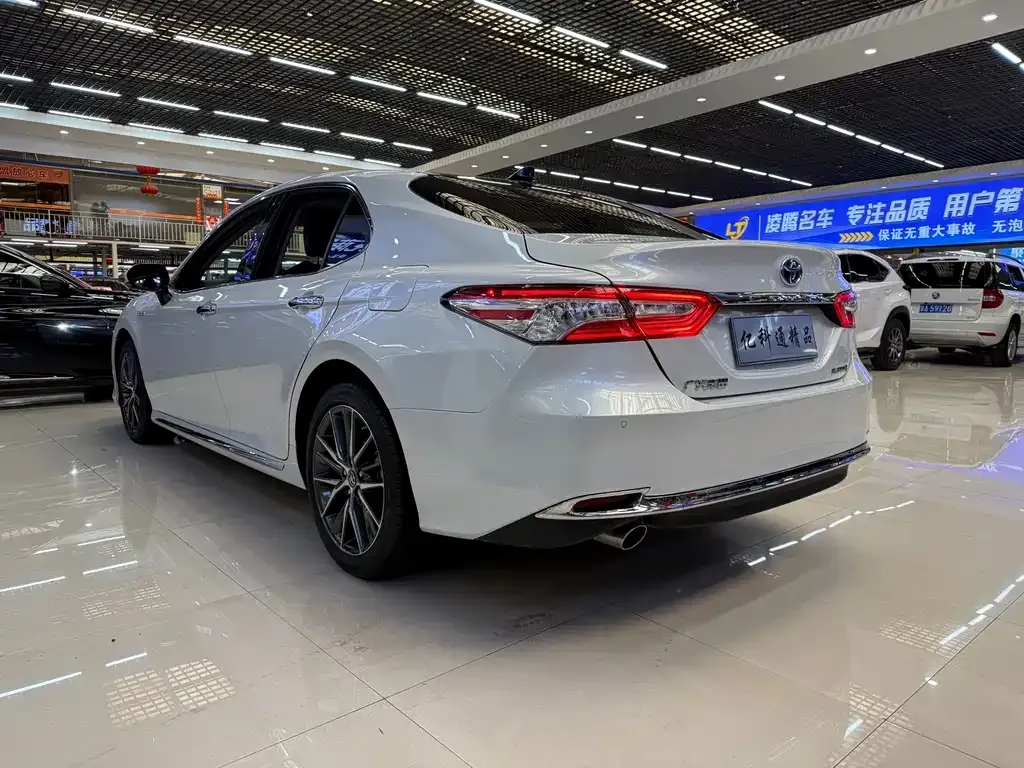 Toyota Camry 2023 из CN, фото 8