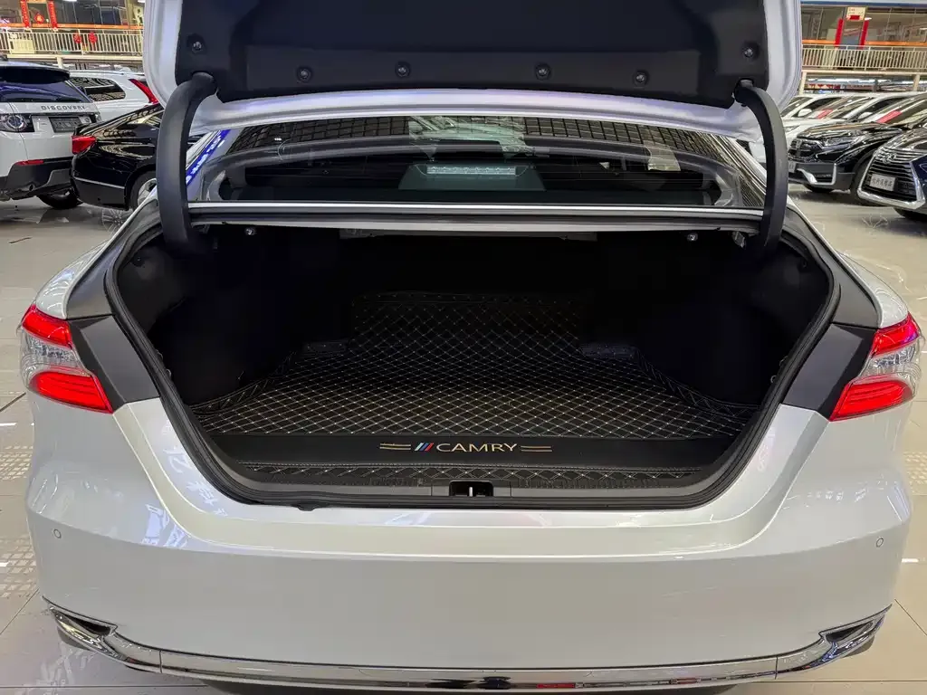 Toyota Camry 2023 из CN, фото 3