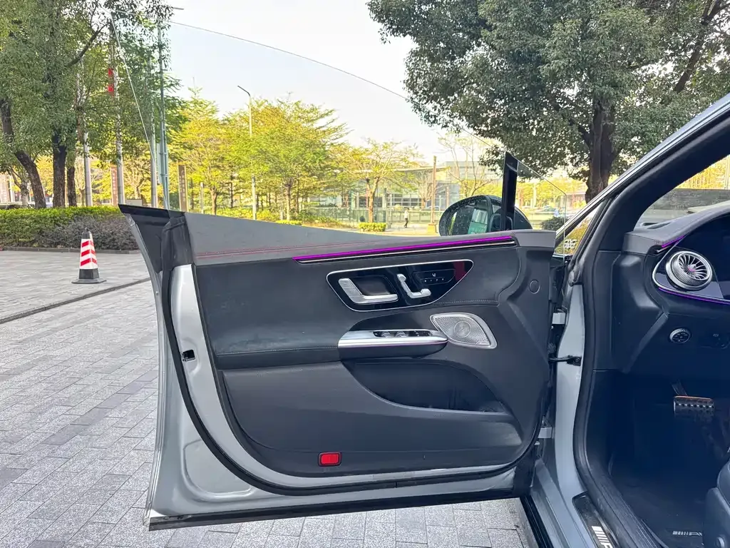 Mercedes-Benz EQE AMG 2023 из CN, фото 10