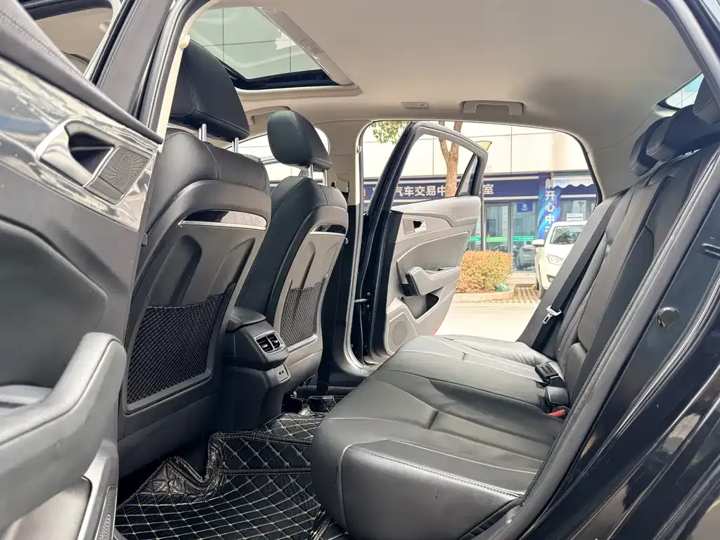 Hongqi H5 2023 из CN, фото 2