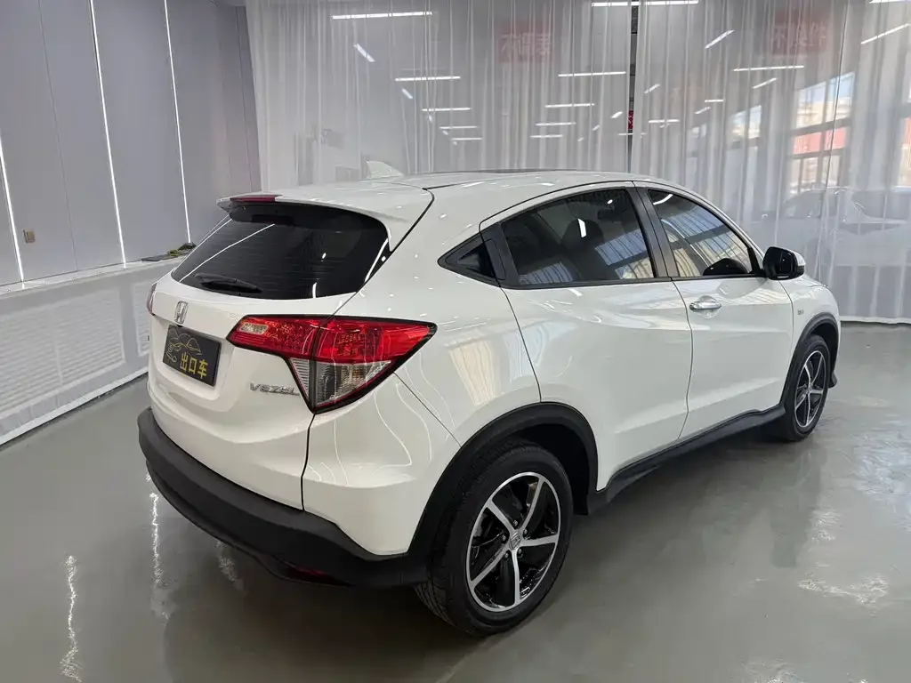 Honda Vezel 2021 из CN, фото 10