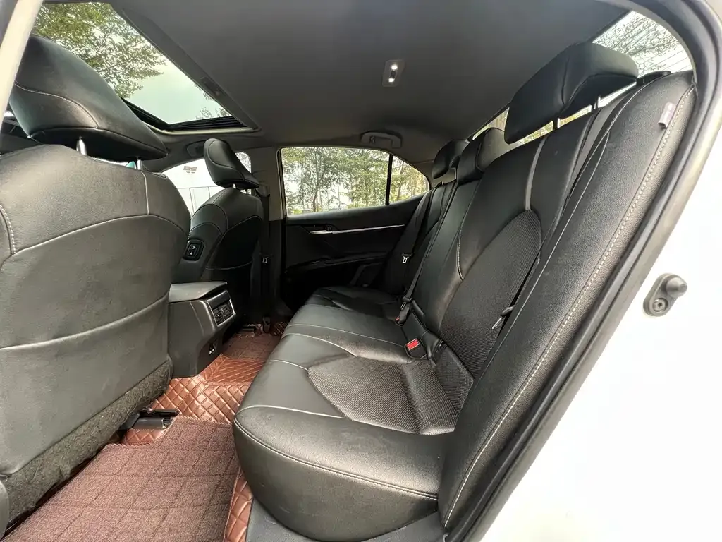Toyota Camry 2023 из CN, фото 4