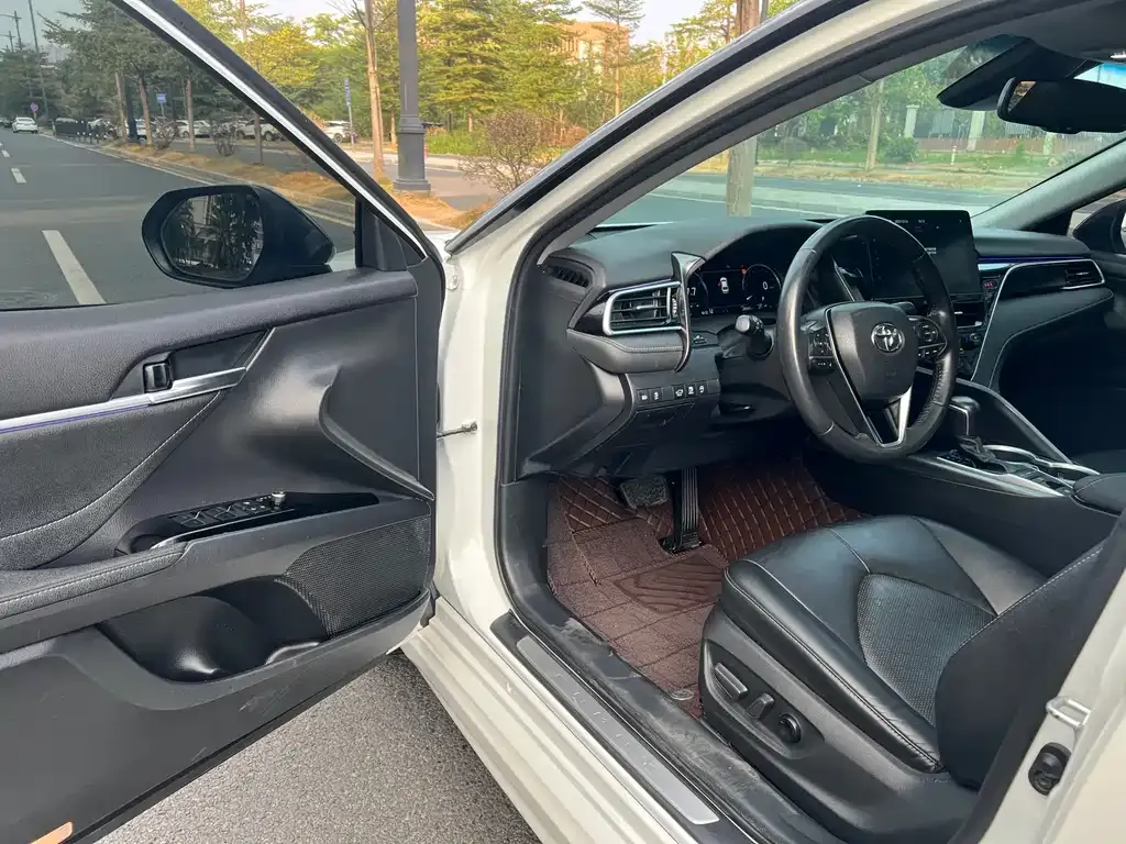 Toyota Camry 2023 из CN, фото 3