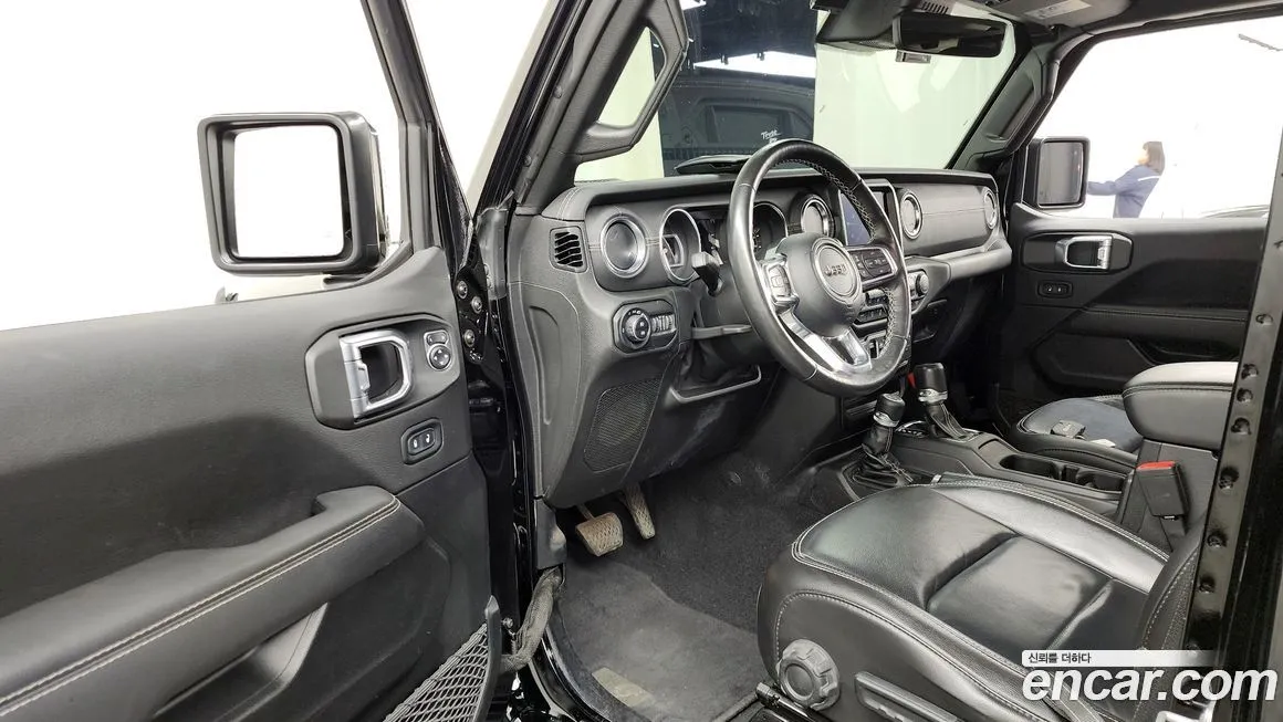 Jeep Wrangler 2021 из KR, фото 8