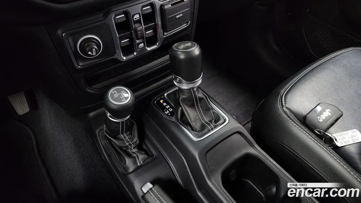 Jeep Wrangler 2021 из KR, фото 10