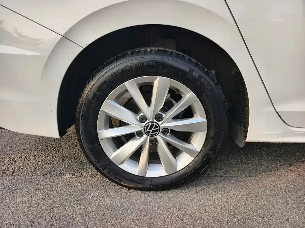 Volkswagen Bora 2022 из CN, фото 9