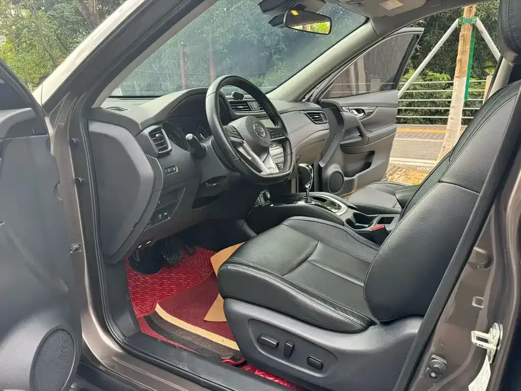 Nissan X-Trail 2021 из CN, фото 2