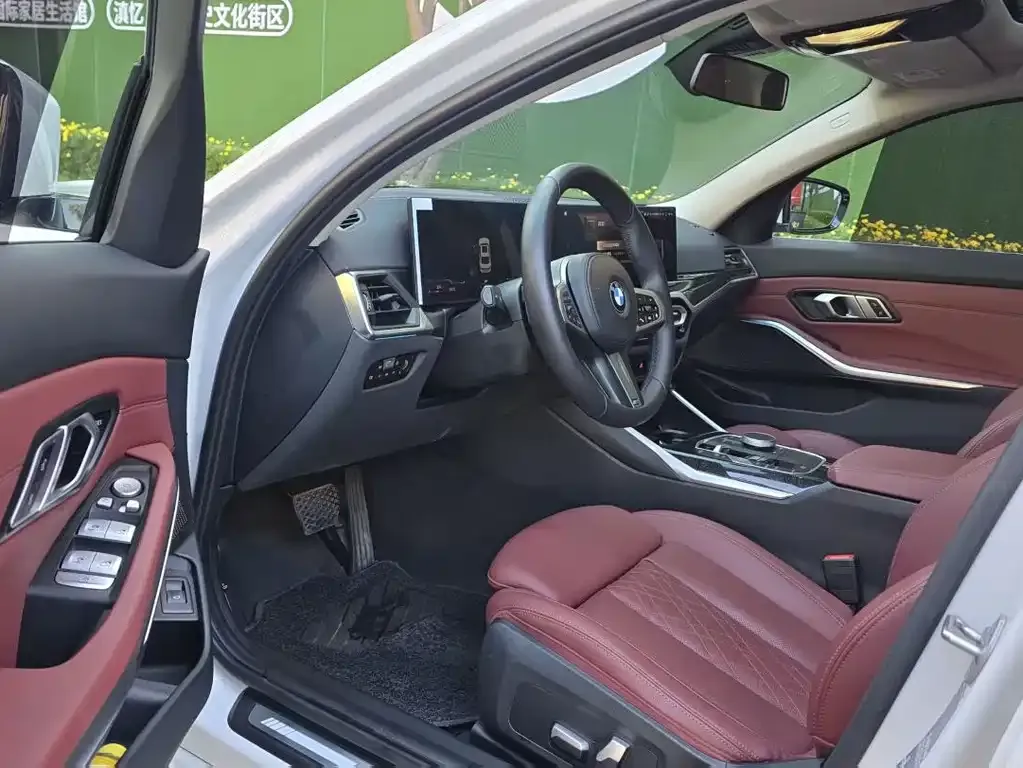 BMW 3 Series 2023 из CN, фото 5