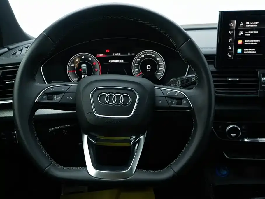 Audi Q5L 2023 из CN, фото 2