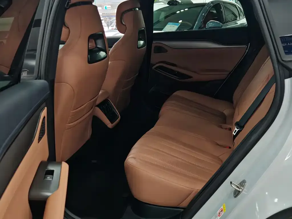 BYD L EV 2025 из CN, фото 5