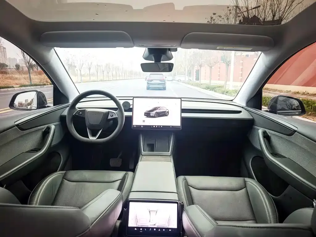 Tesla Model Y 2025 из CN, фото 8