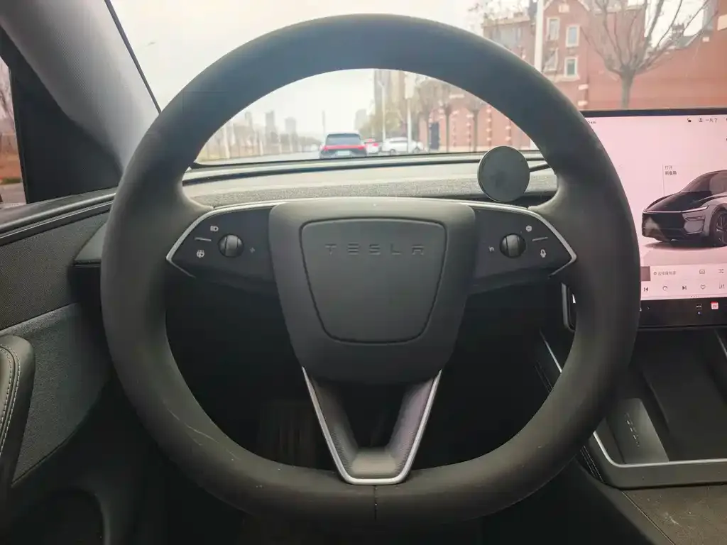 Tesla Model Y 2025 из CN, фото 4