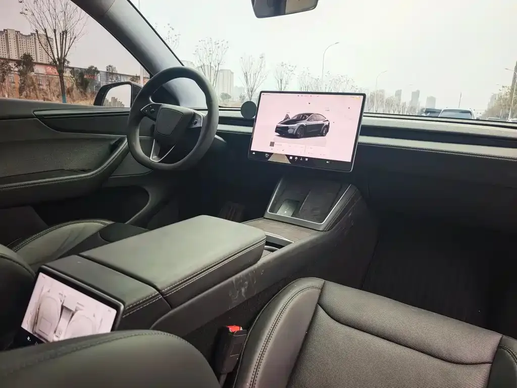 Tesla Model Y 2025 из CN, фото 7