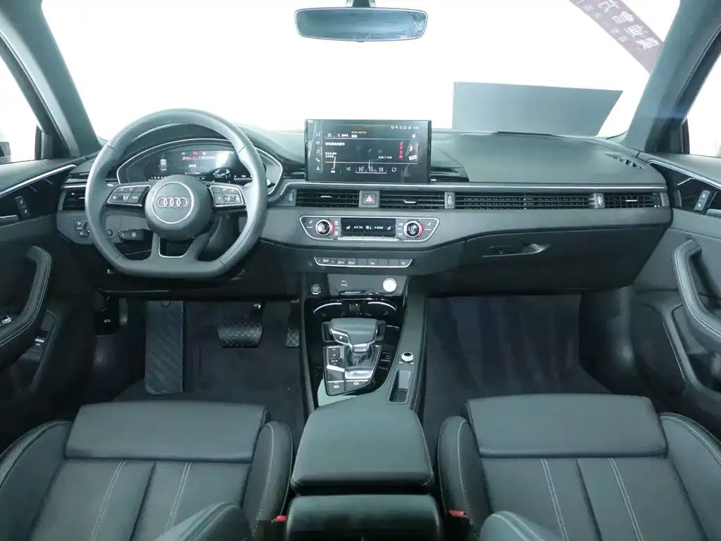 Audi A4L 2023 из CN, фото 8