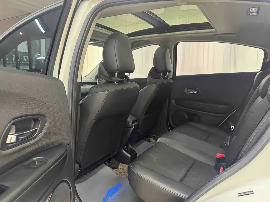 Honda Vezel 2021 из CN, фото 8