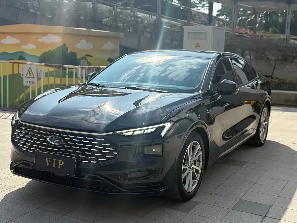 Ford Mondeo 2023 из CN, фото 1
