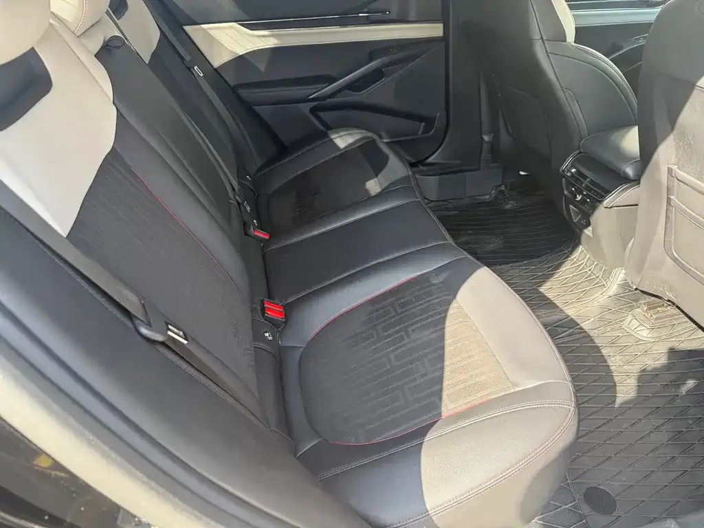 Ford Mondeo 2023 из CN, фото 4