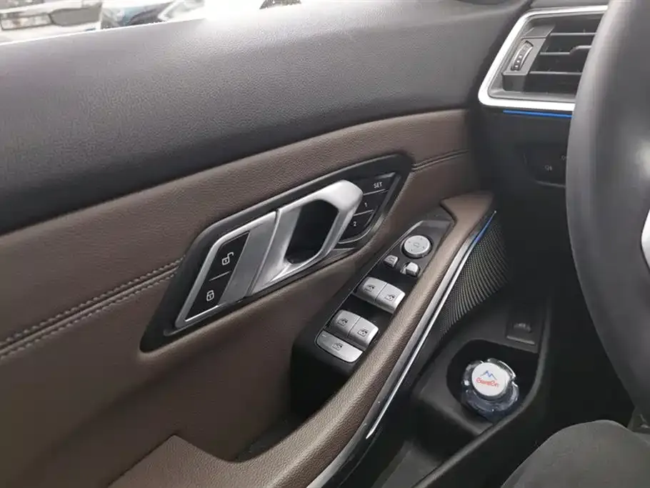 BMW 3 Series 2023 из CN, фото 4