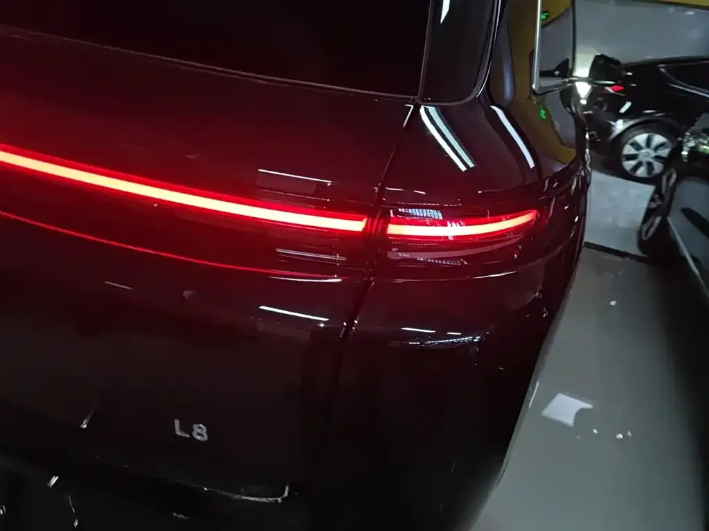 Li Auto L8 2024 из CN, фото 2