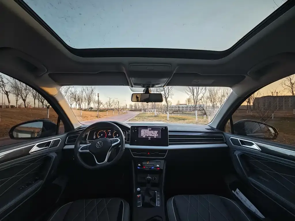 Volkswagen Tiguan L 2025 из CN, фото 2