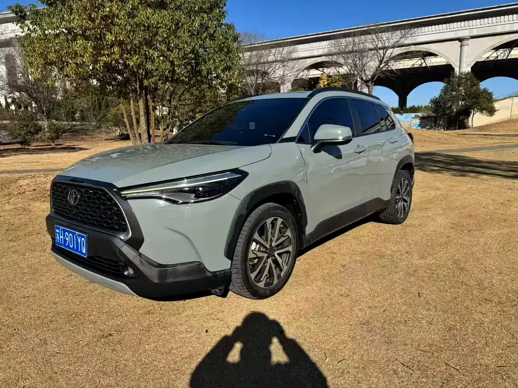 Toyota Corolla Cross 2022 из CN, фото 1