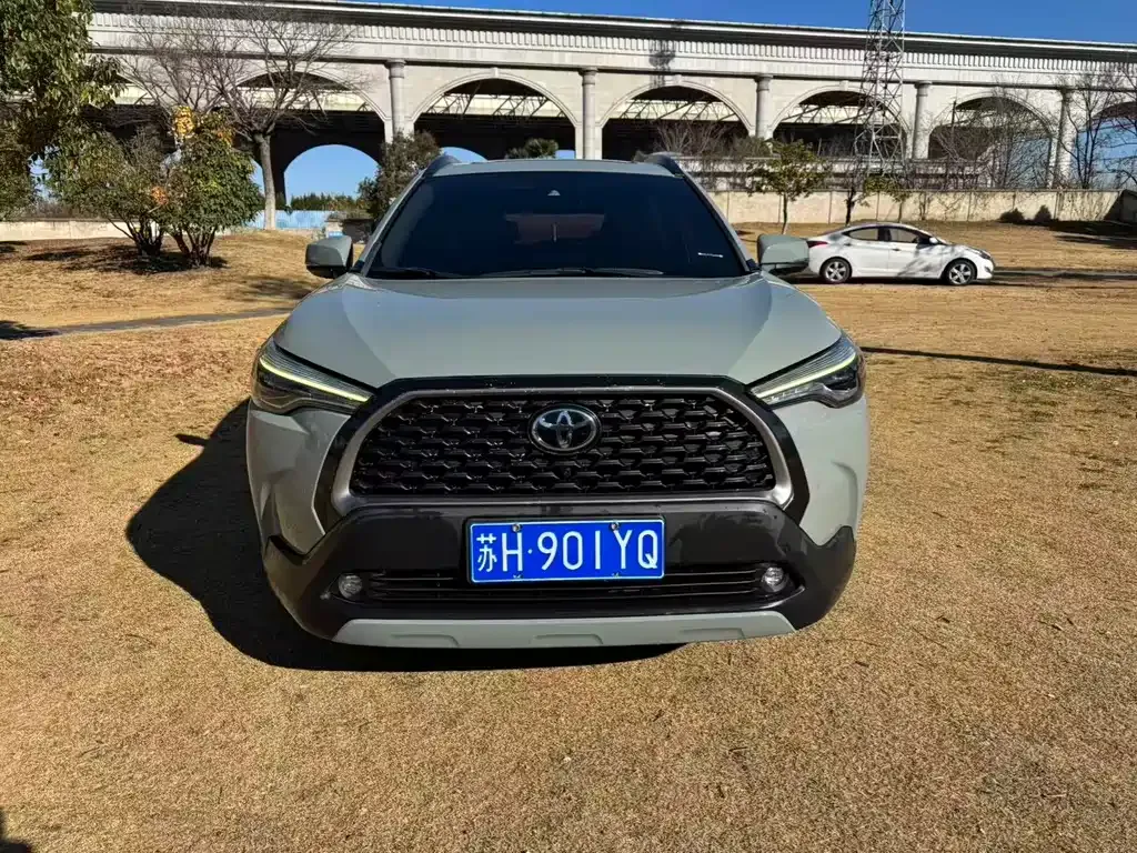 Toyota Corolla Cross 2022 из CN, фото 6