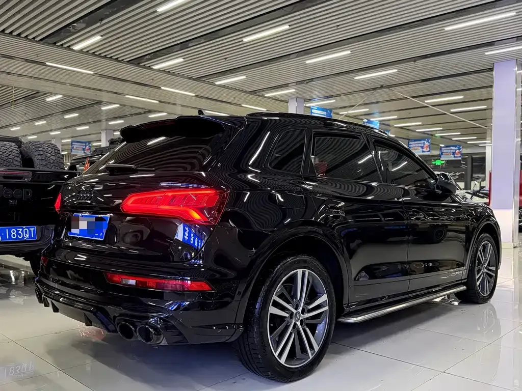 Audi Q5L 2021 из CN, фото 8