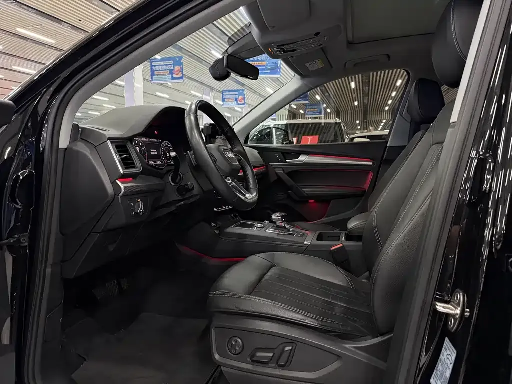 Audi Q5L 2021 из CN, фото 4