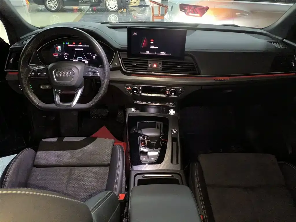 Audi Q5L Sportback 2023 из CN, фото 6