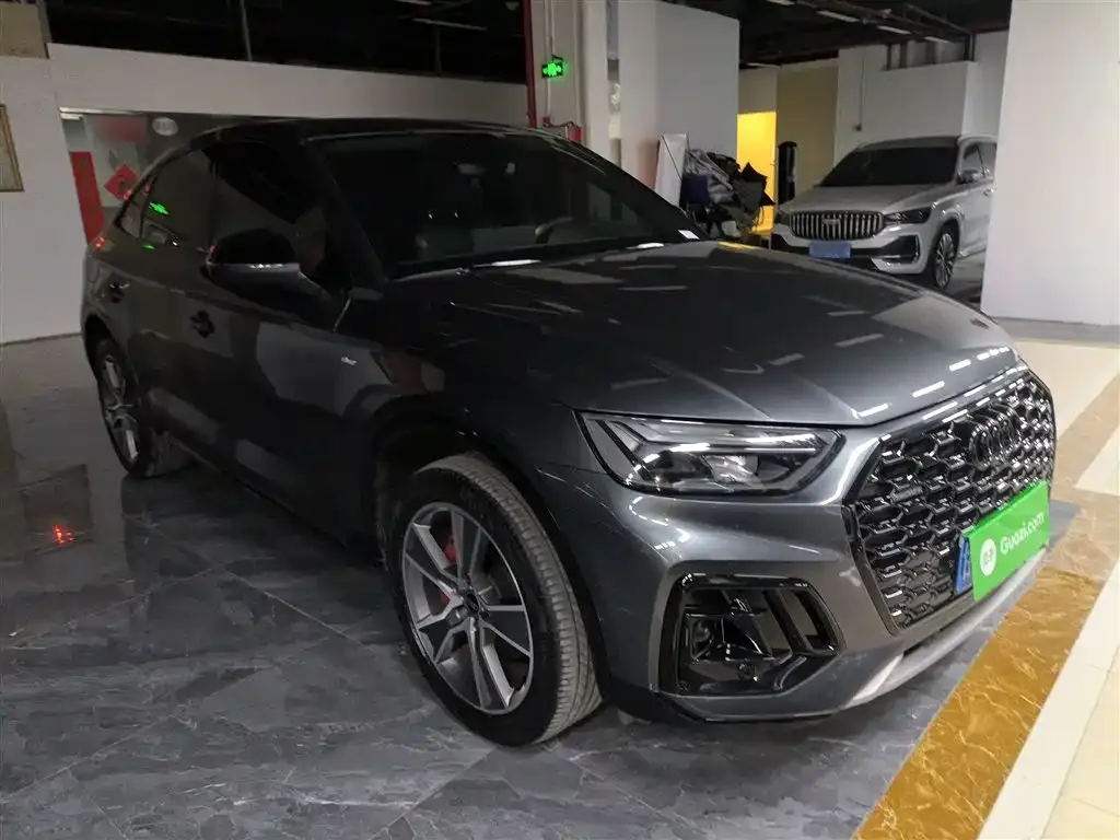 Audi Q5L Sportback 2023 из CN, фото 5