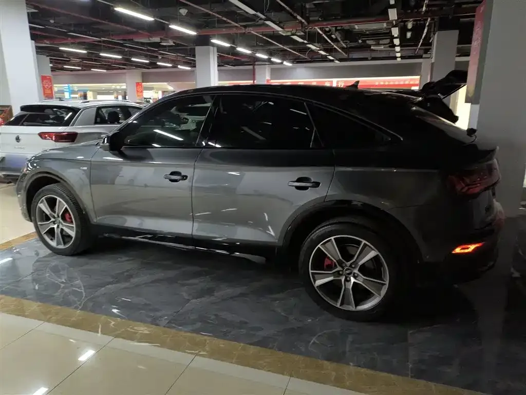Audi Q5L Sportback 2023 из CN, фото 7