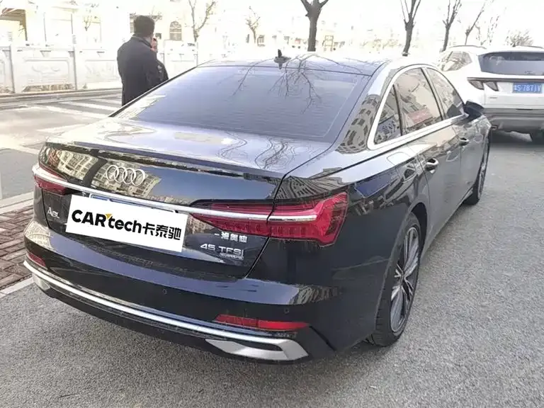 Audi A6L 2024 из CN, фото 2