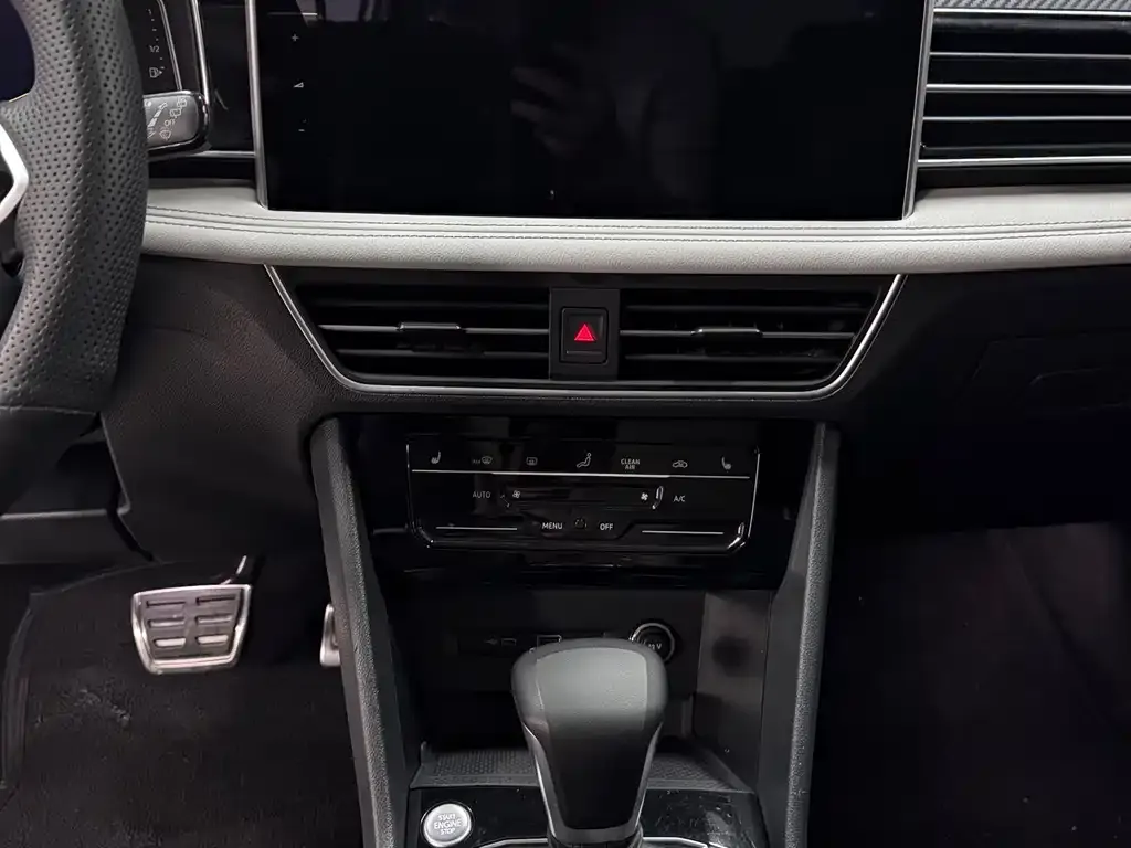 Volkswagen Tiguan L 2023 из CN, фото 10