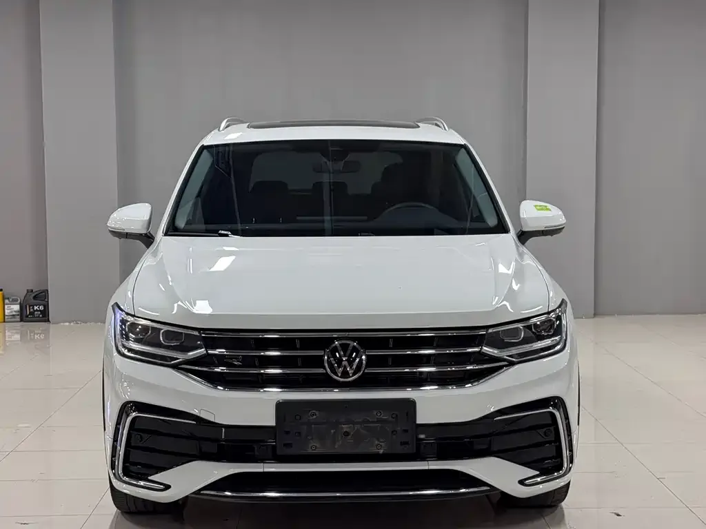 Volkswagen Tiguan L 2023 из CN, фото 2