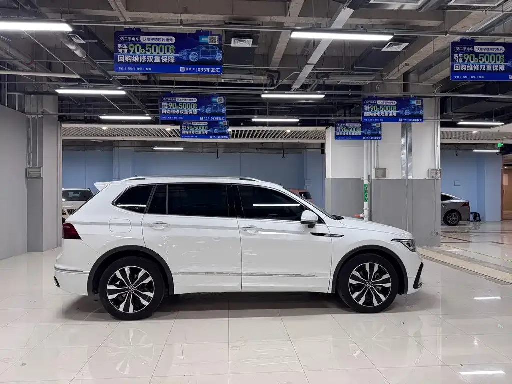 Volkswagen Tiguan L 2023 из CN, фото 4