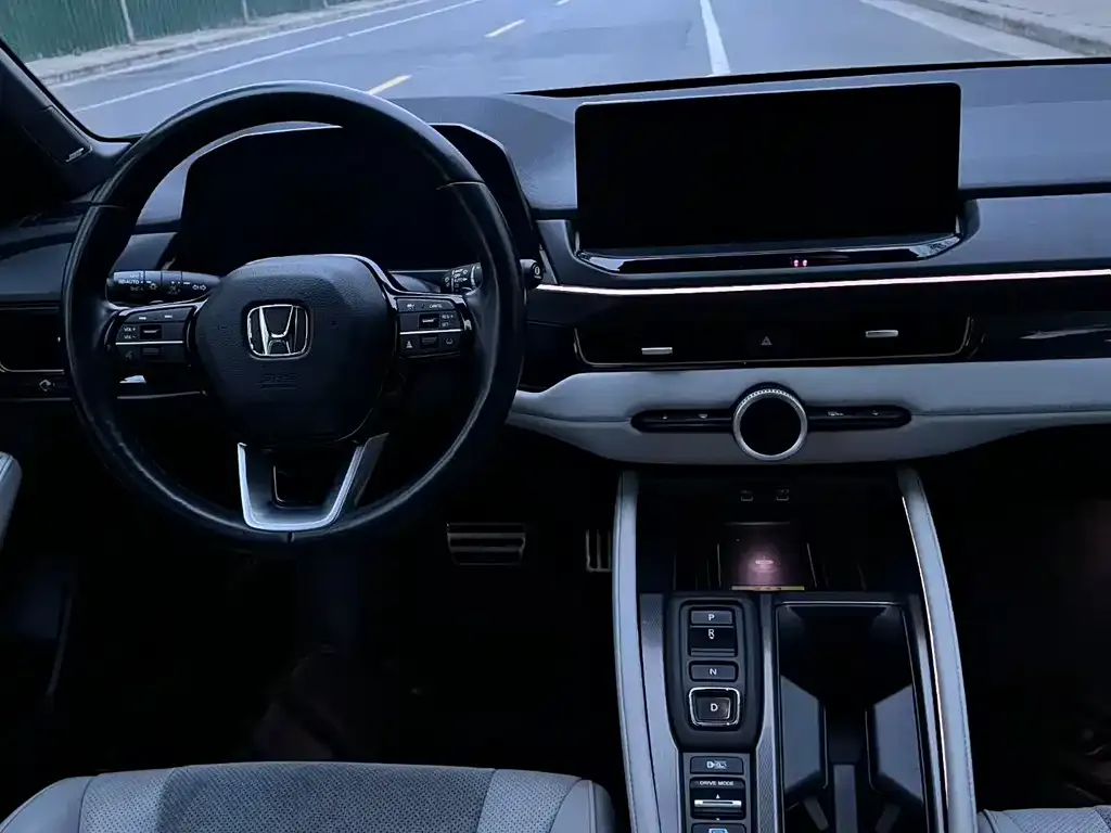 Honda Inspire PHEV 2023 из CN, фото 3