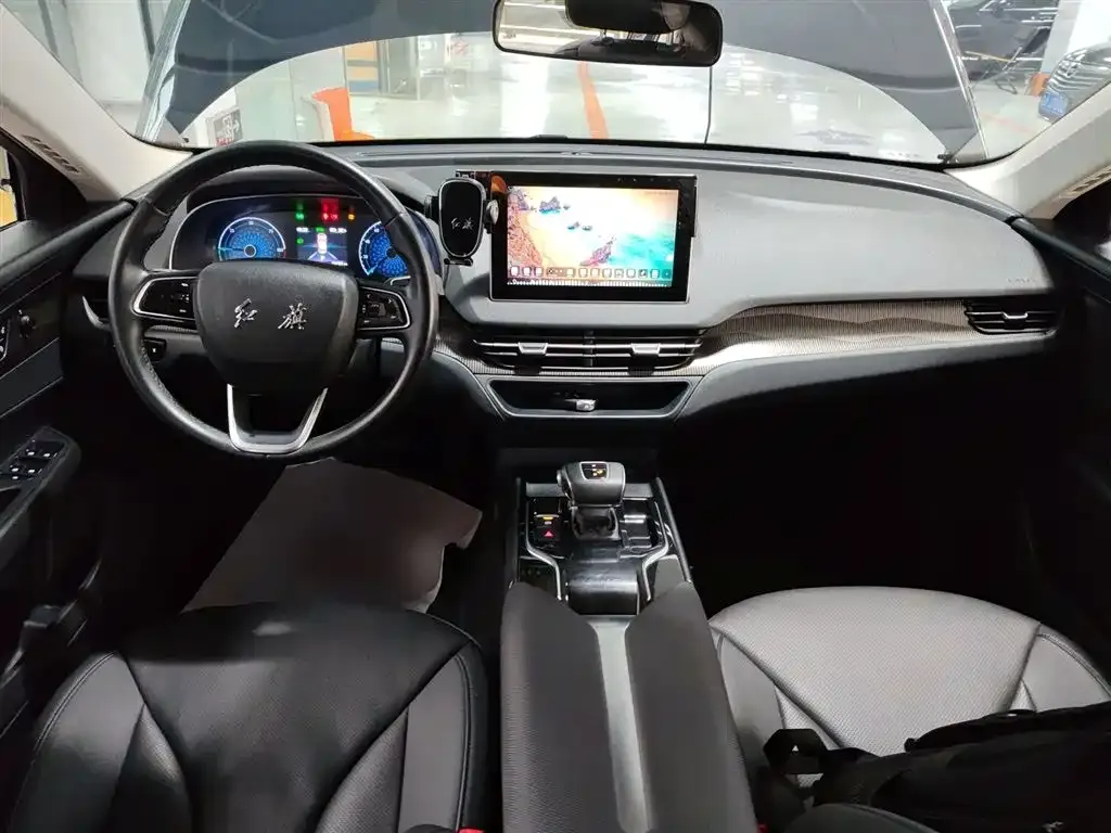 Hongqi E-QM5 2024 из CN, фото 10