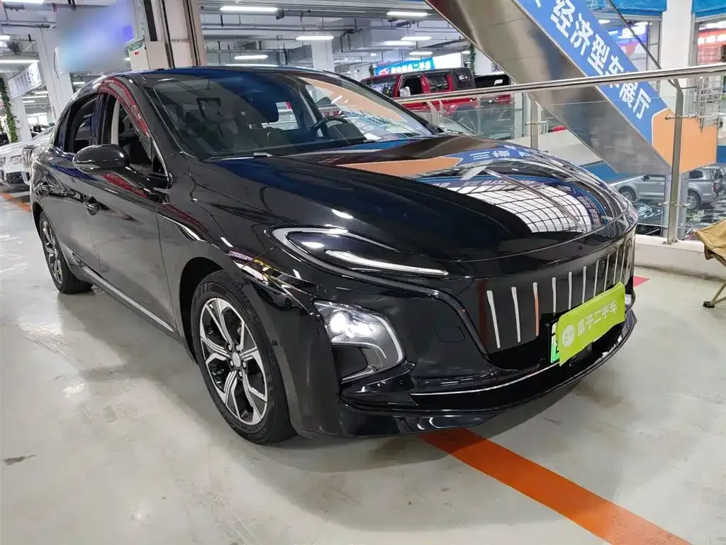 Hongqi E-QM5 2024 из CN, фото 9