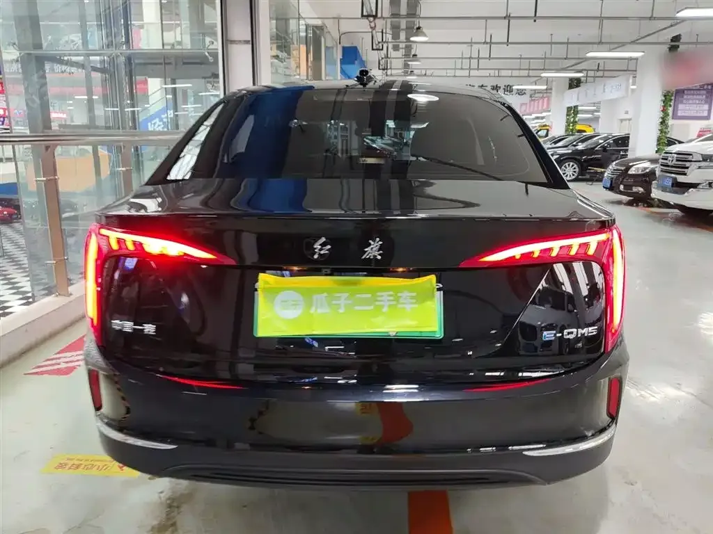 Hongqi E-QM5 2024 из CN, фото 7