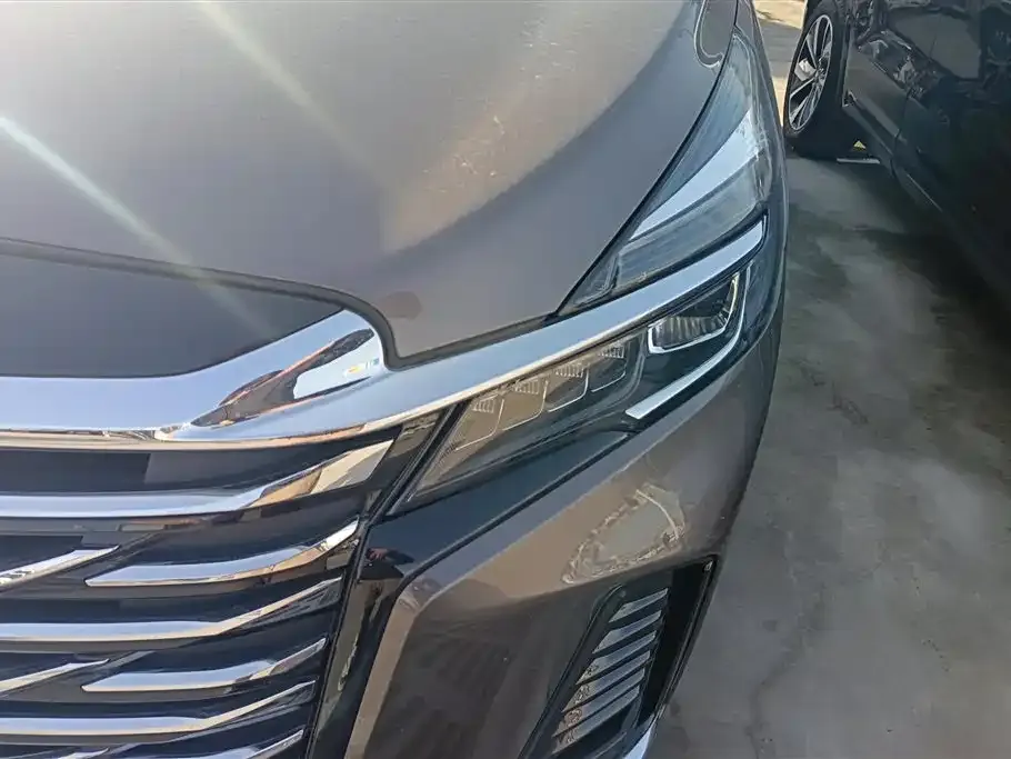 Buick GL8 2023 из CN, фото 3