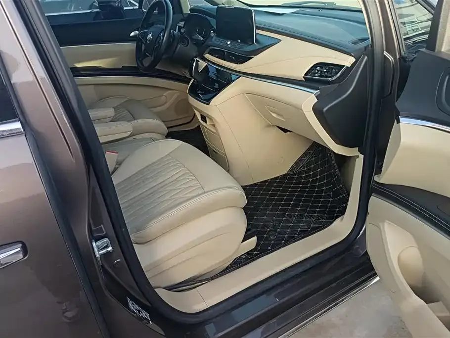 Buick GL8 2023 из CN, фото 8